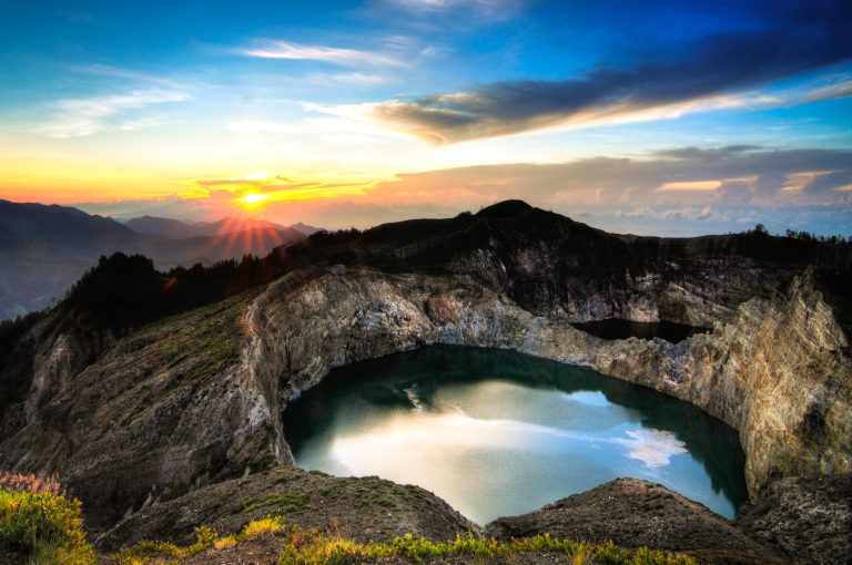 Kelimutu Sunrise from Moni: Times, Costs and Tips