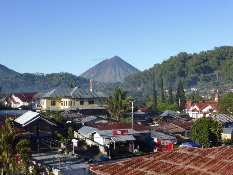 Flores Road Trip: Trans-Flores Highway Planner
