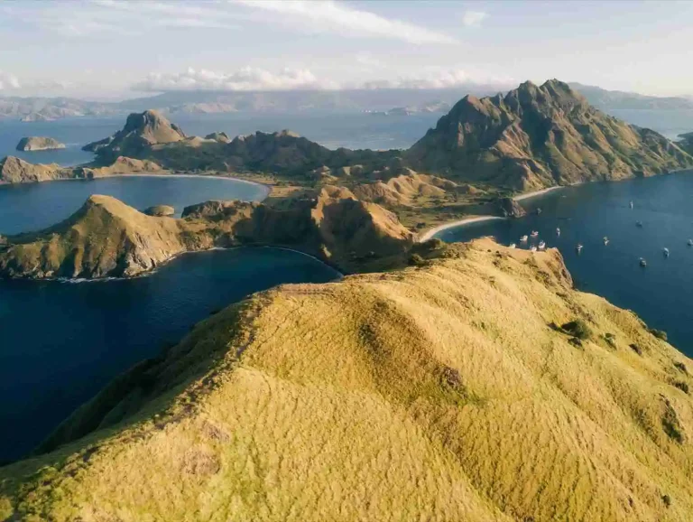 Flores 14-Day Trans-Flores Itinerary